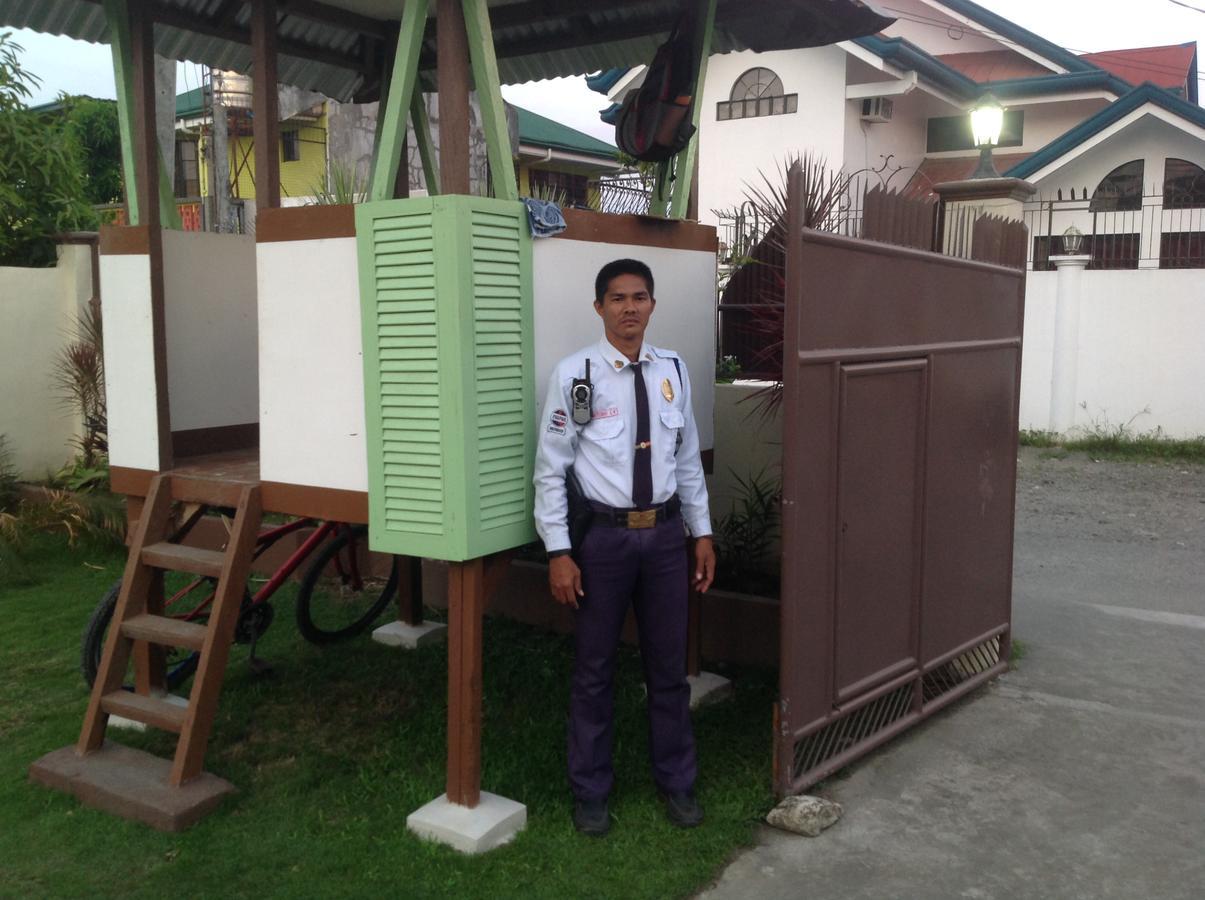 Danel Pensionne House Tacloban Bagian luar foto